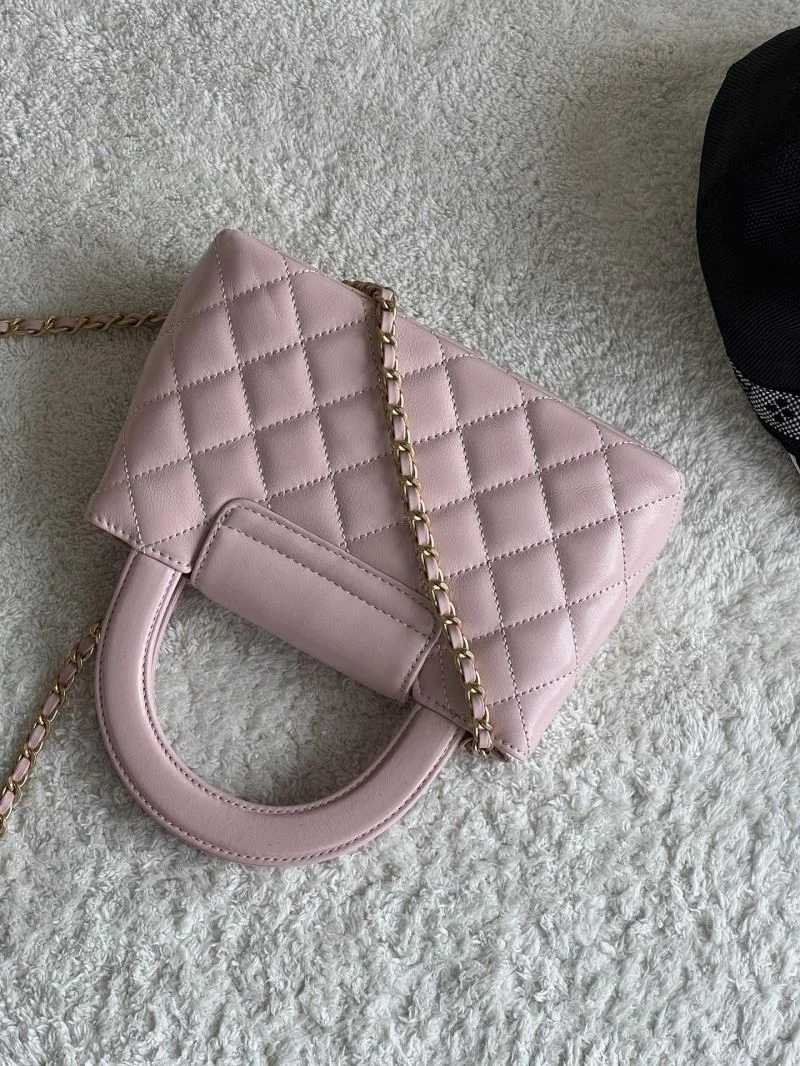 OdorResistant Chanel Top Handle Bags 52472