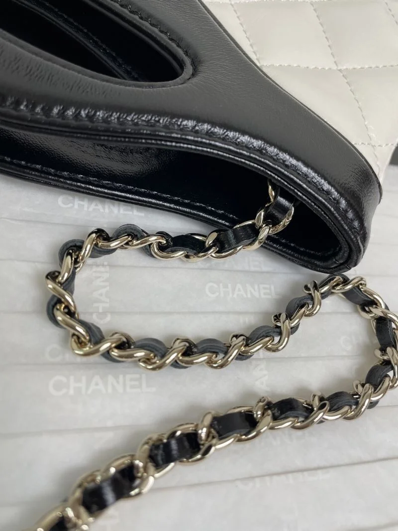 ZipUp Chanel Top Handle Bags 54443