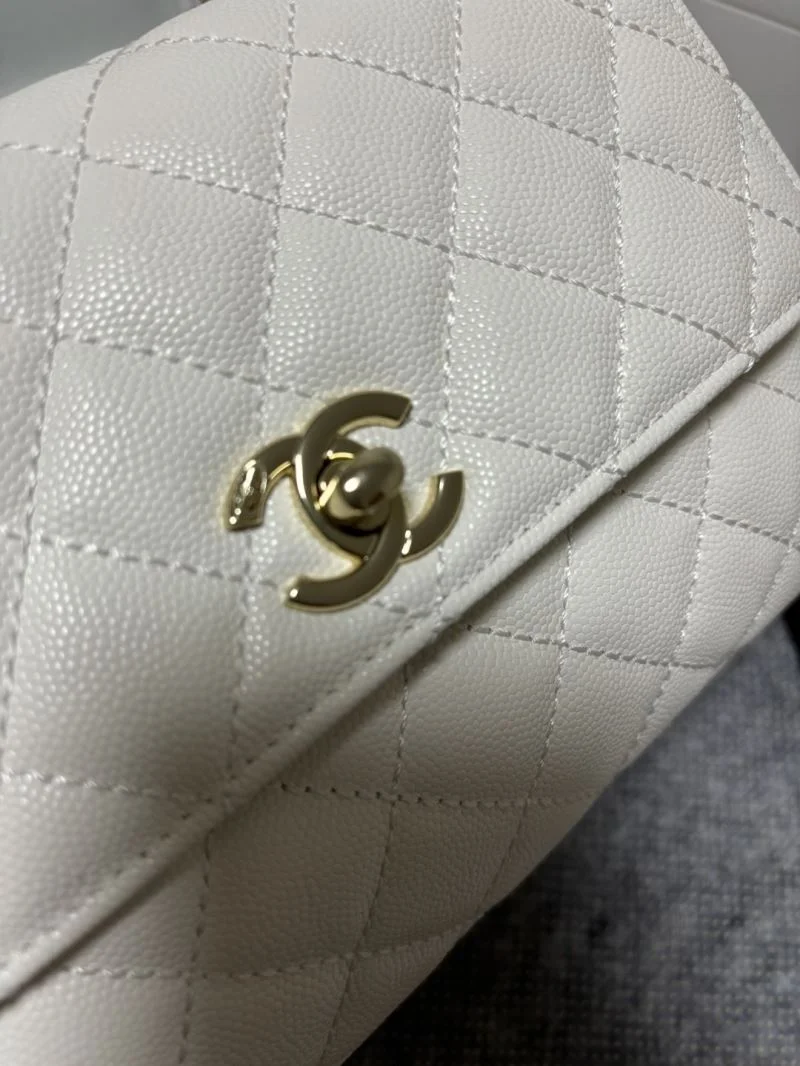 ModernLook Chanel Top Handle Bags 54392