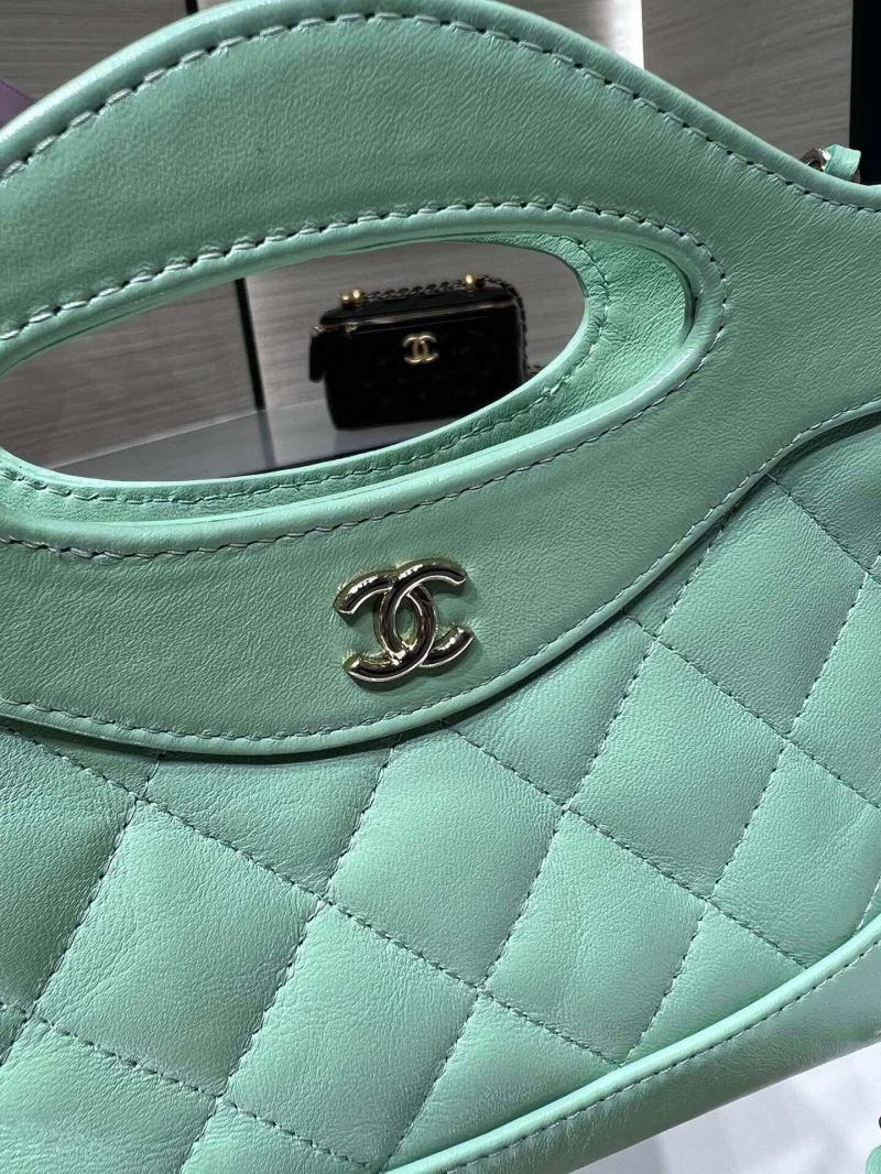 FashionForward Chanel Top Handle Bags 54359