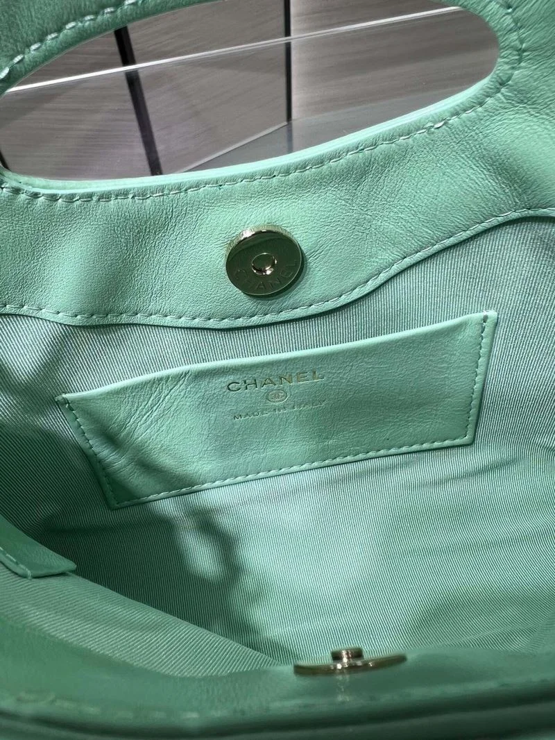 FashionForward Chanel Top Handle Bags 54359