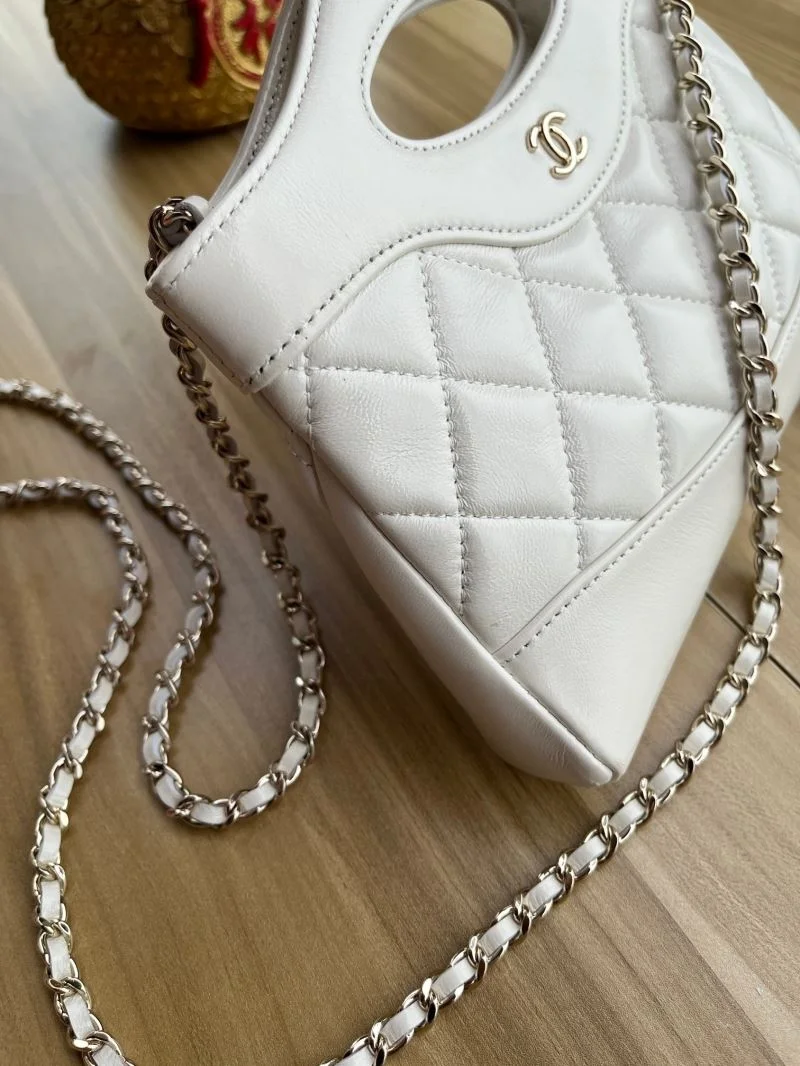 Flexible Chanel Top Handle Bags 54381