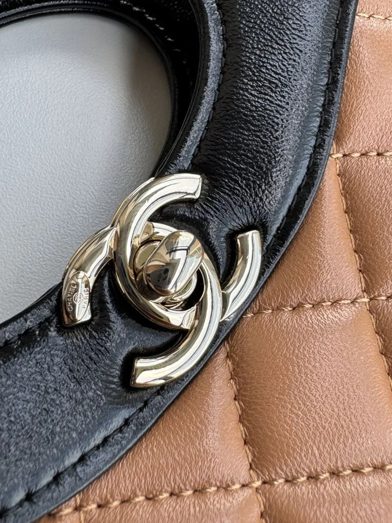 Lightweight Chanel Top Handle Bags 54313
