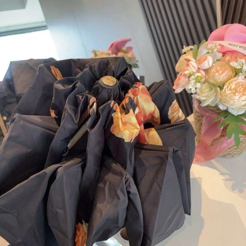 WellDesigned Chanel Umbrella 275794