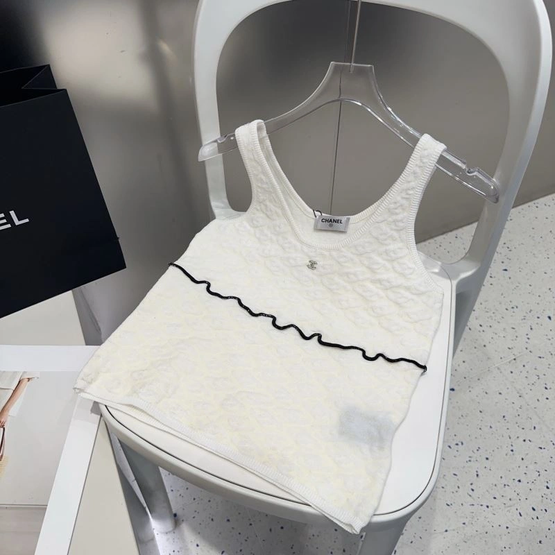 Compact Chanel Vest 276954