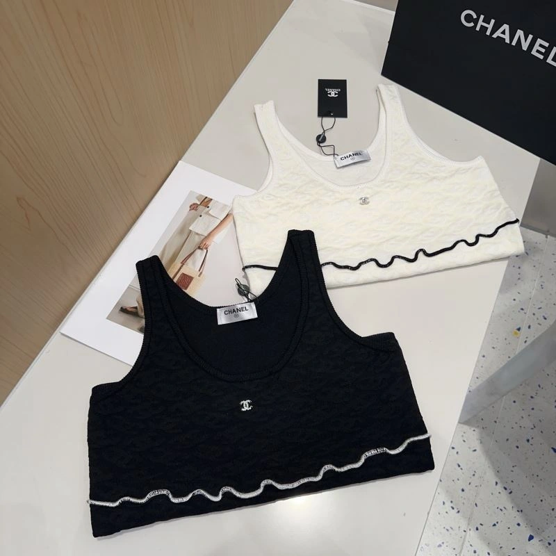 Compact Chanel Vest 276954