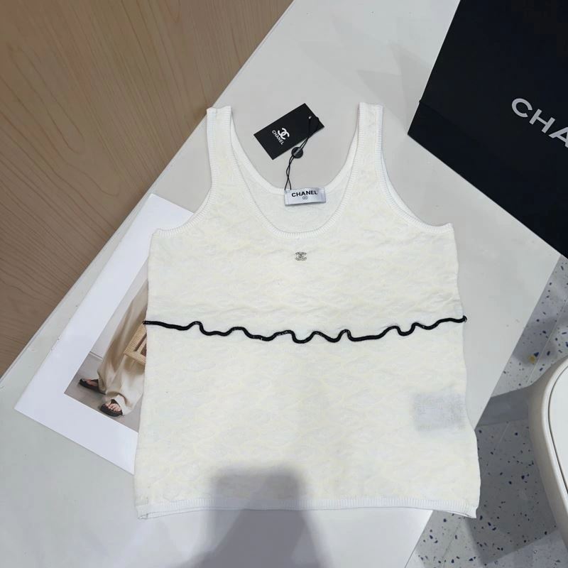 Compact Chanel Vest 276954