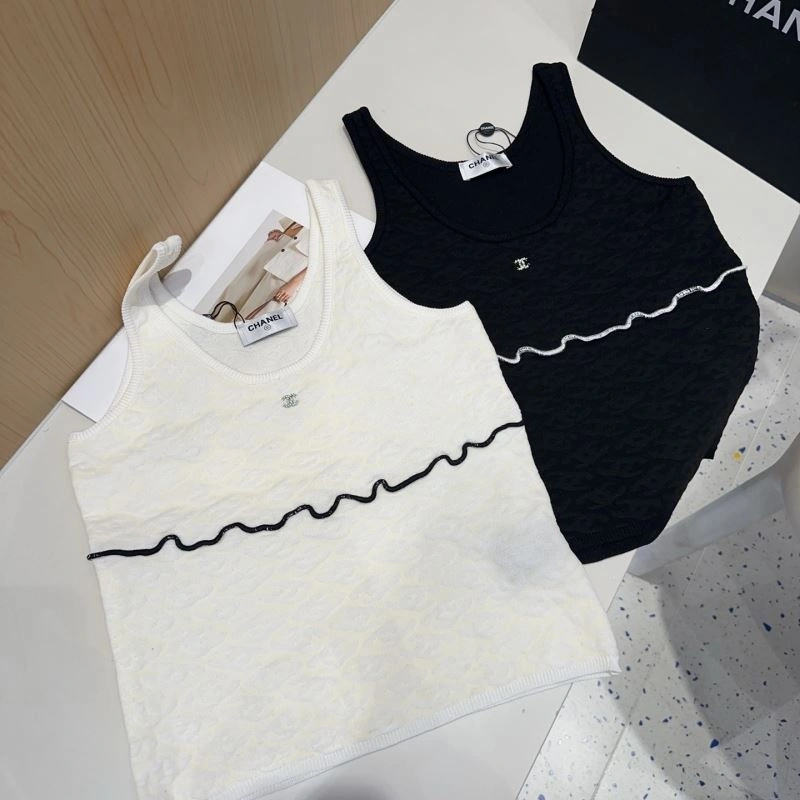 Compact Chanel Vest 276954