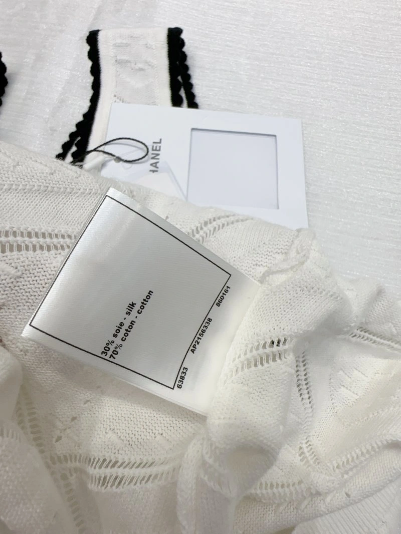 Chanel Vest Compact 109341