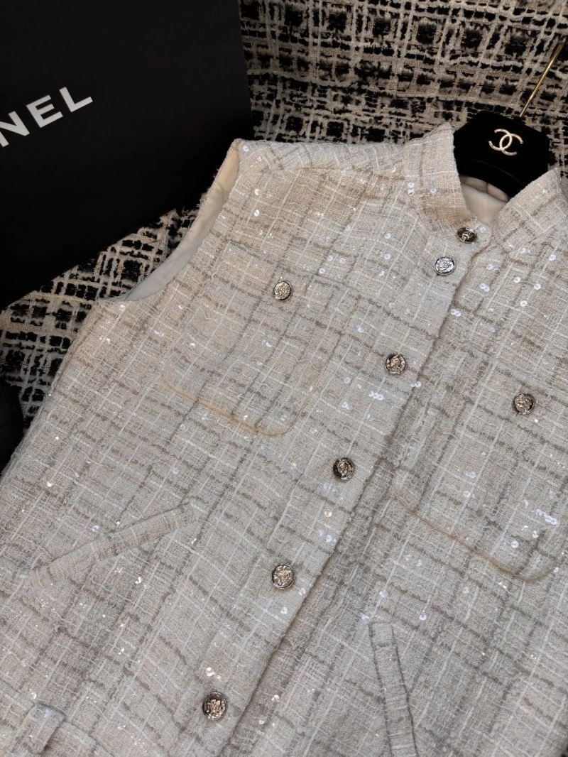 Chanel Vest UrbanChic 109340