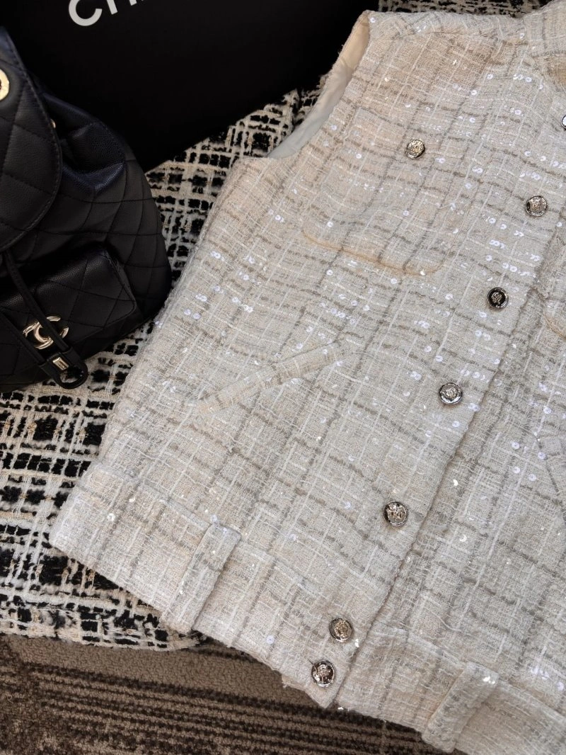 Chanel Vest UrbanChic 109340