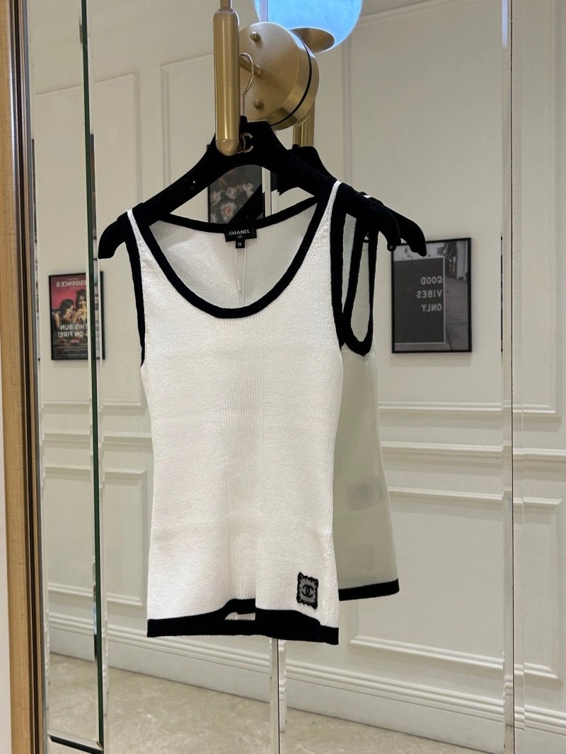 Functional Chanel Vest 108536