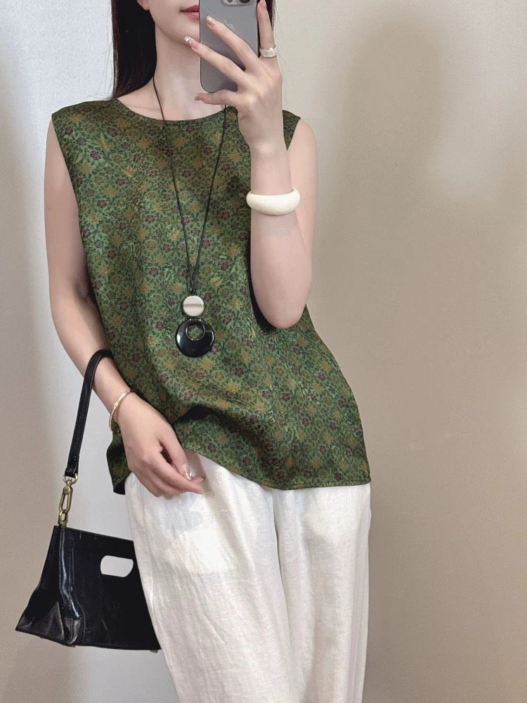Efficient Chanel Vest 108503