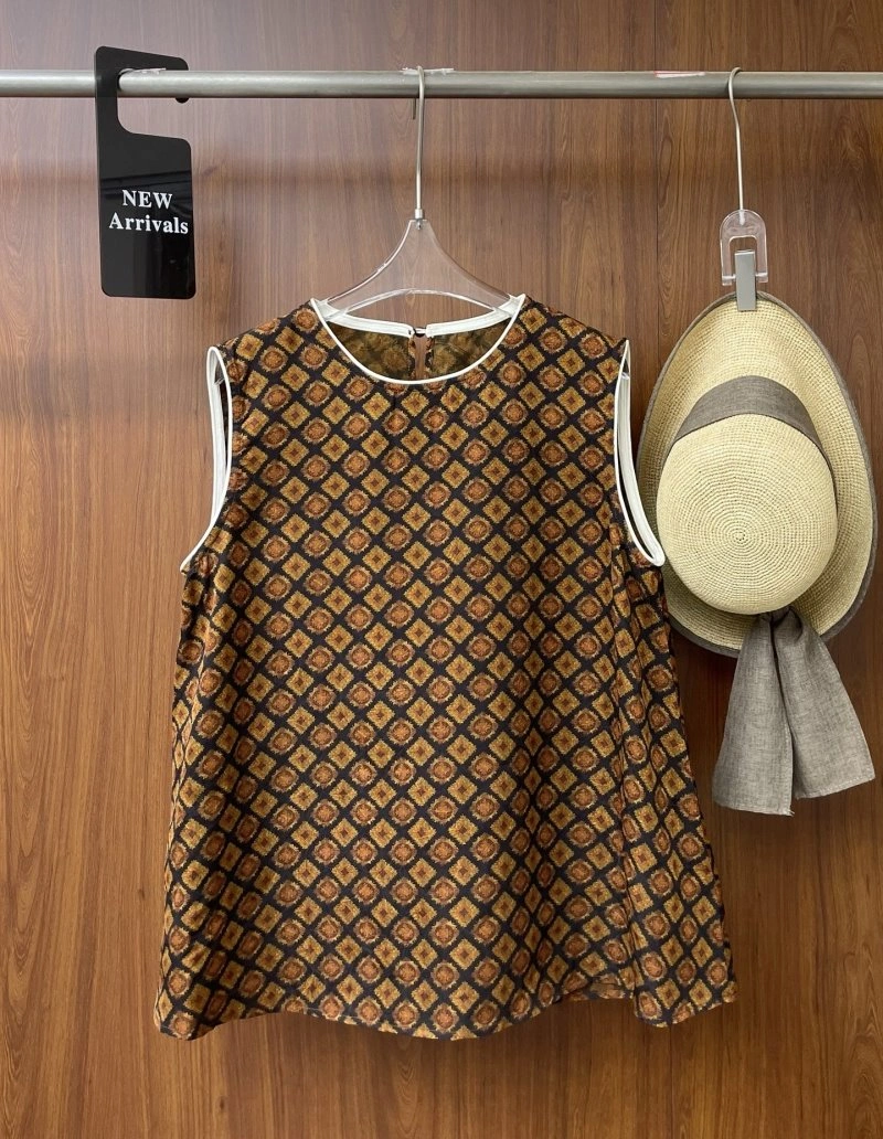 Efficient Chanel Vest 108503