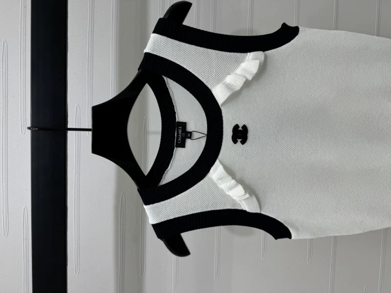 Chanel Vest Contemporary 108508
