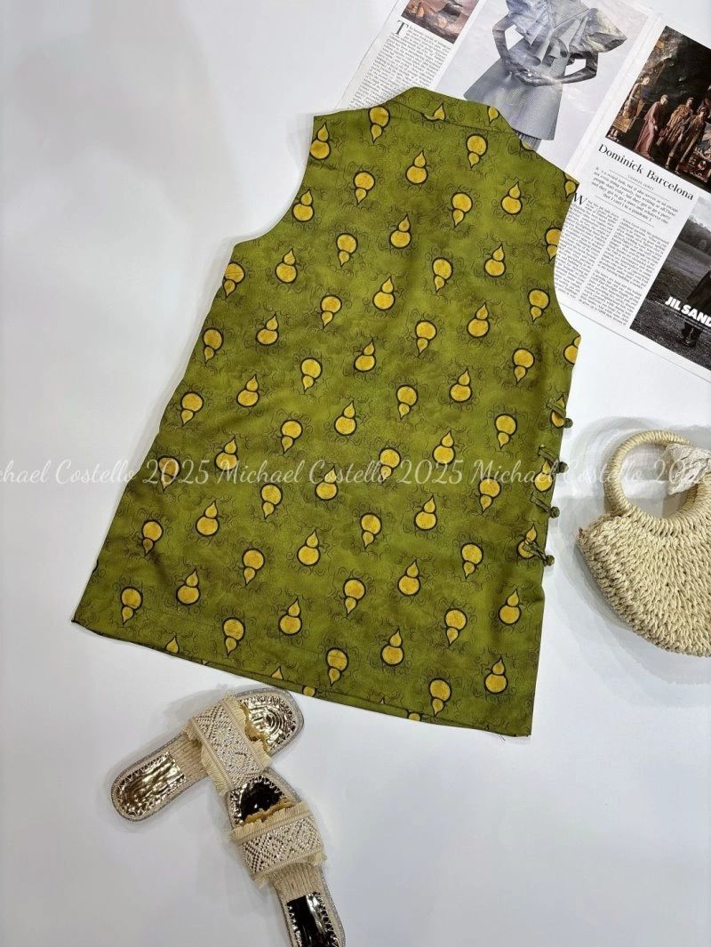 Supportive Chanel Vest 108516