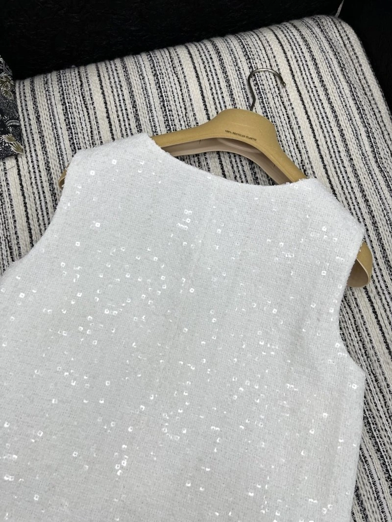 Chanel Vest Minimalist 108501