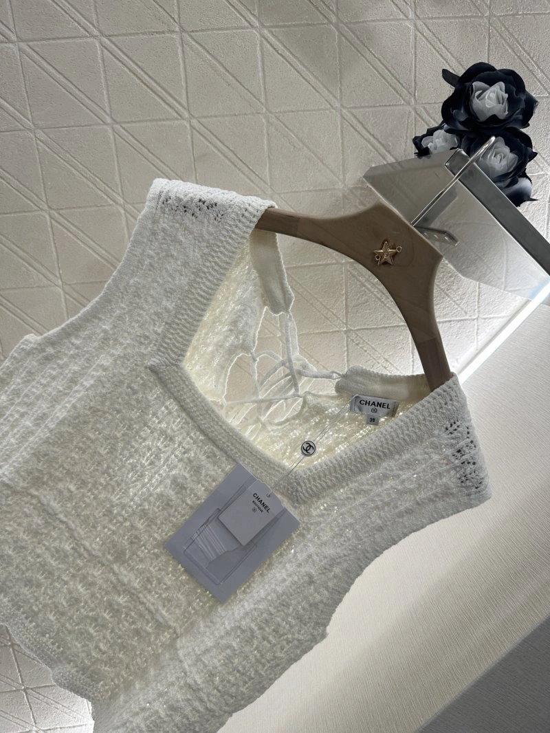 Reliable Chanel Vest 108504