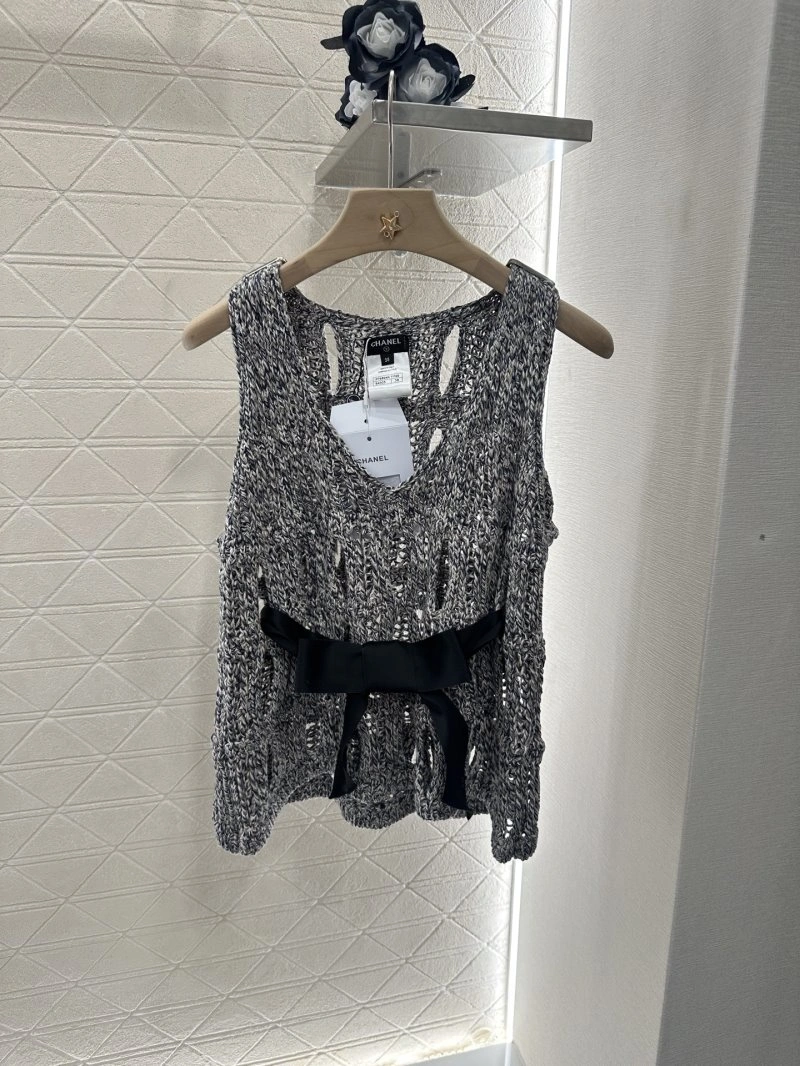 Chanel Vest Lightweight 108500