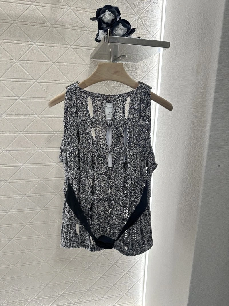 Chanel Vest Lightweight 108500