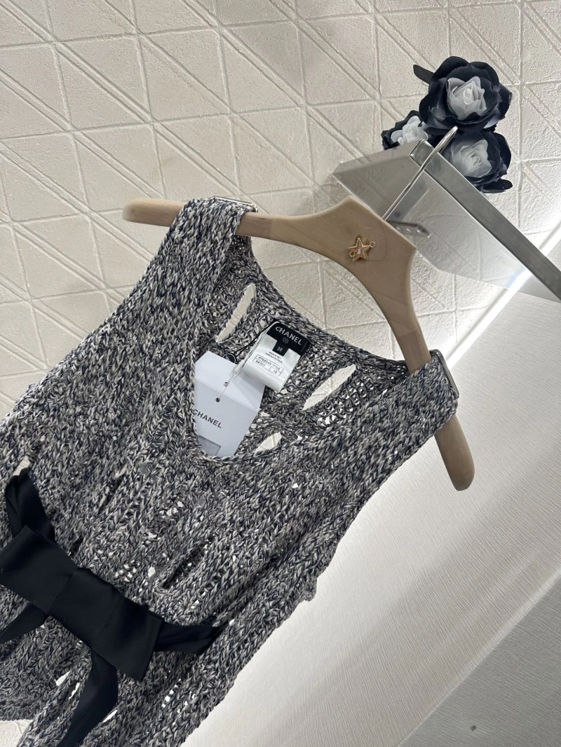 Chanel Vest Lightweight 108500