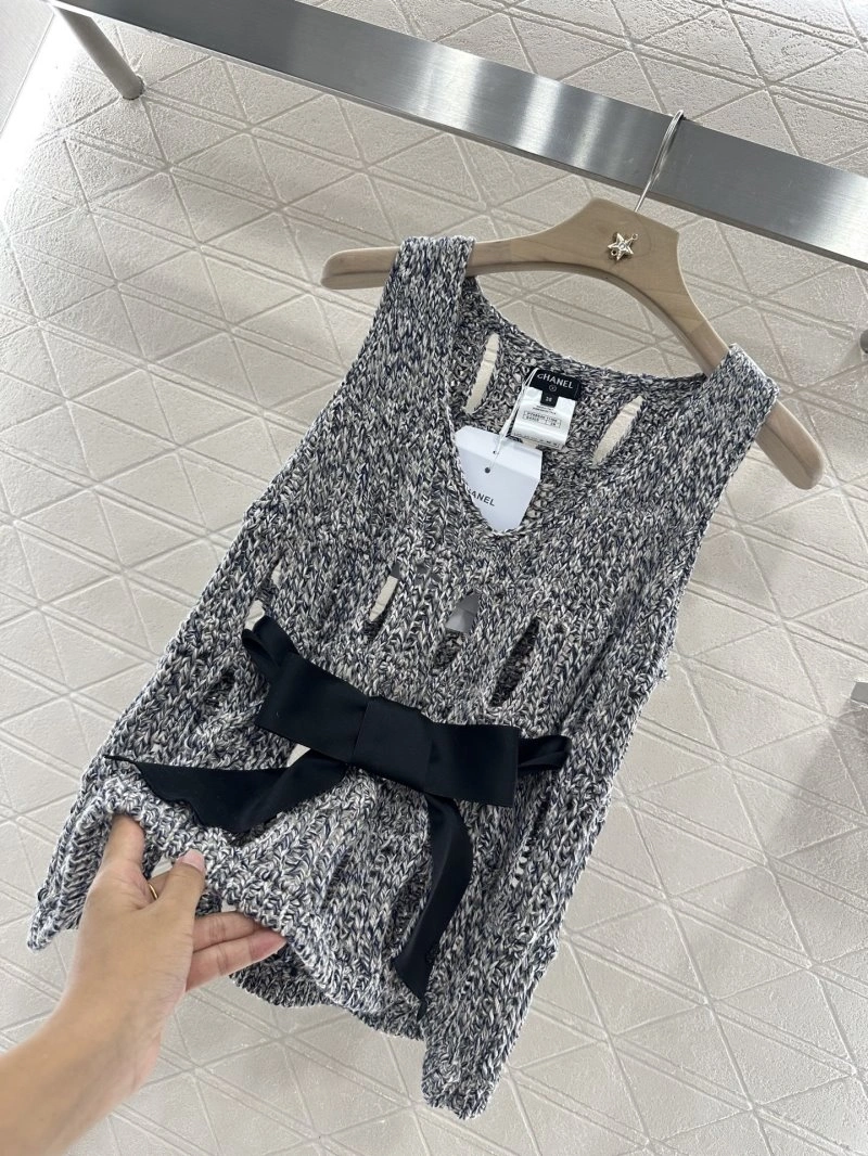 Chanel Vest Lightweight 108500