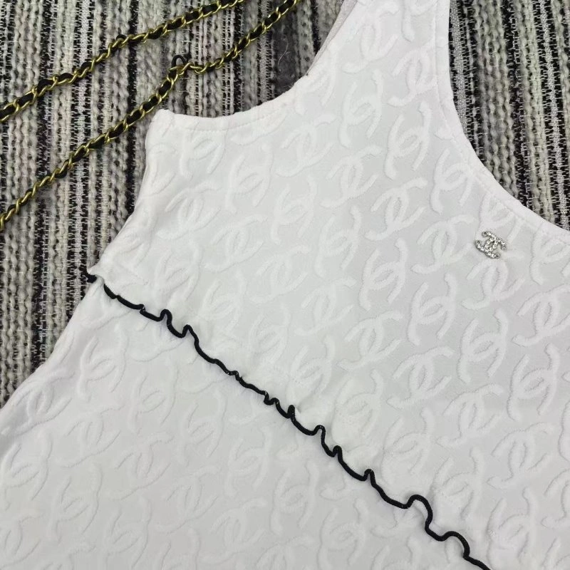 Minimalist Chanel Vest 108465