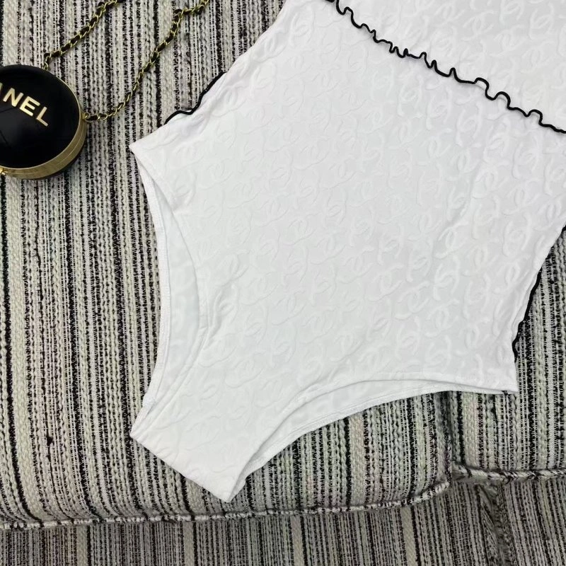 Minimalist Chanel Vest 108465