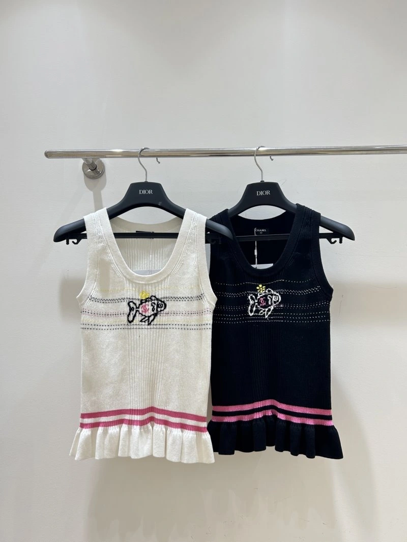 Chanel Vest Contemporary 108470