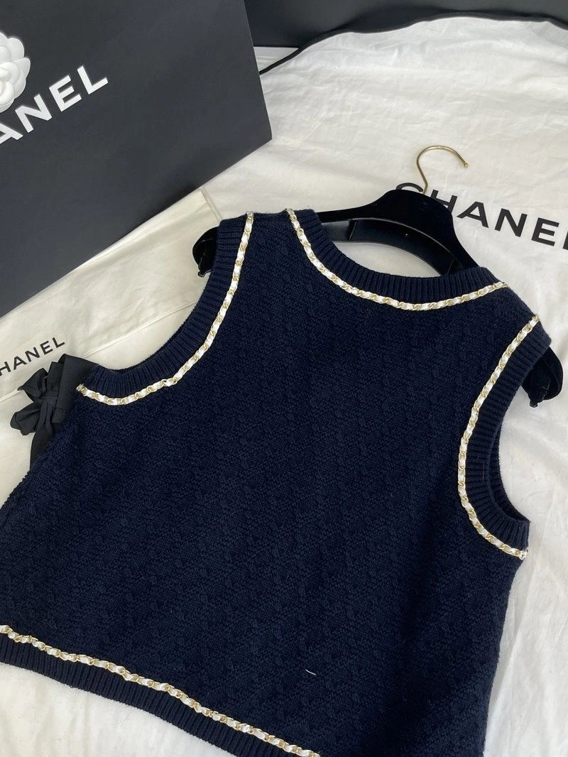 Practical Chanel Vest 108439