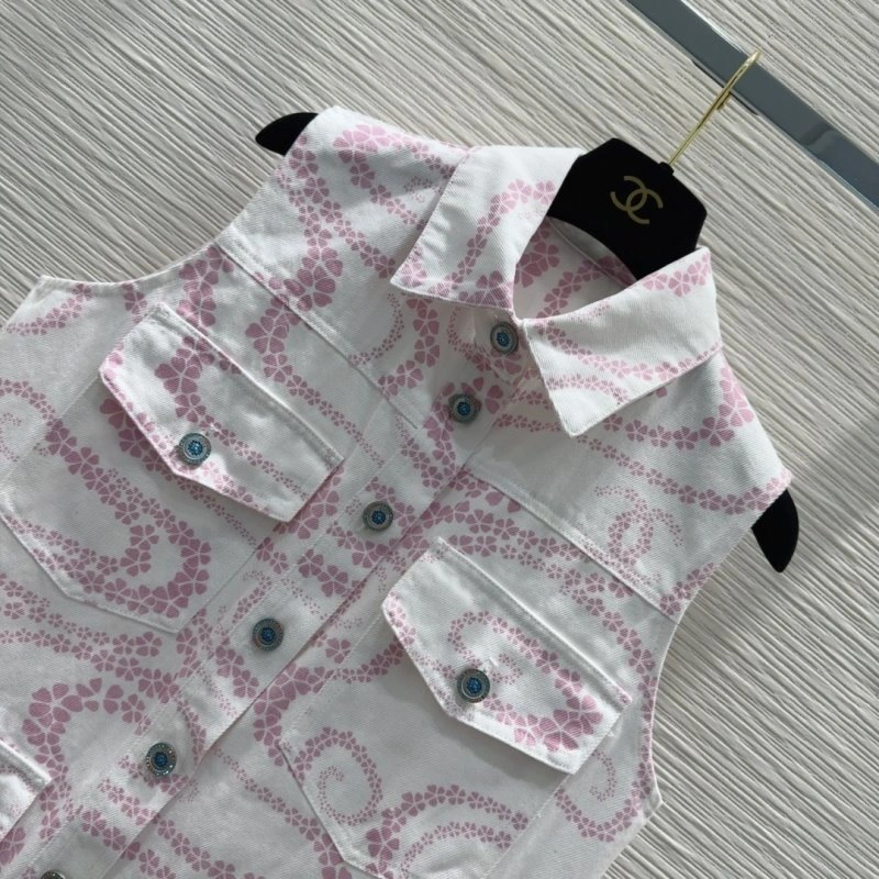 Chanel Vest UrbanChic 108409