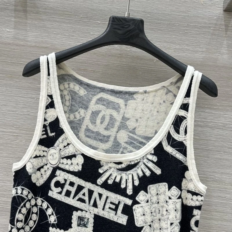WrinkleFree Chanel Vest 108420
