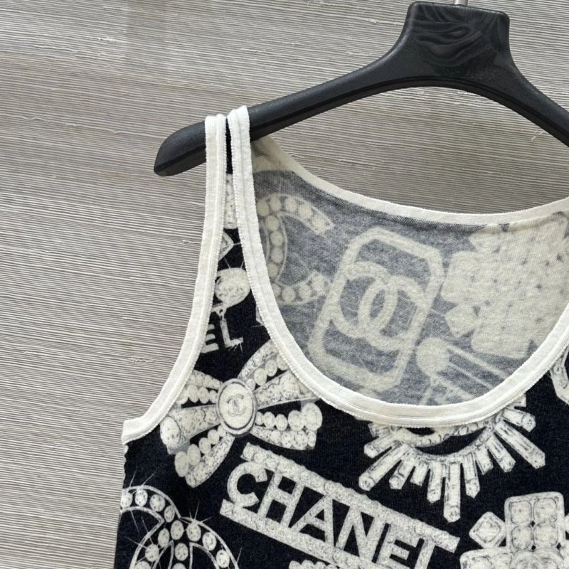 WrinkleFree Chanel Vest 108420