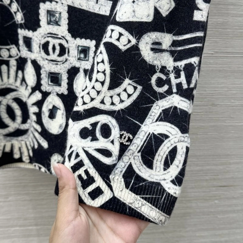 WrinkleFree Chanel Vest 108420