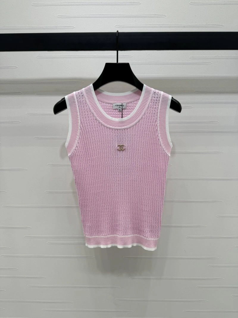 Compact Chanel Vest 108417
