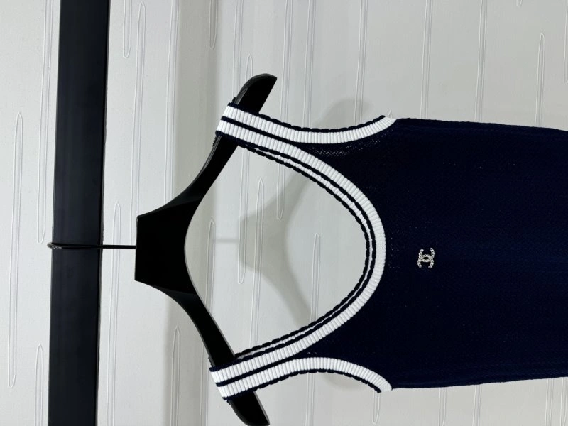 Chic Chanel Vest 108421