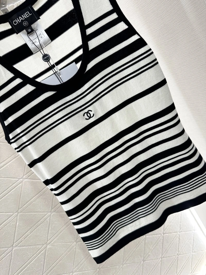 UrbanStyle Chanel Vest 108401