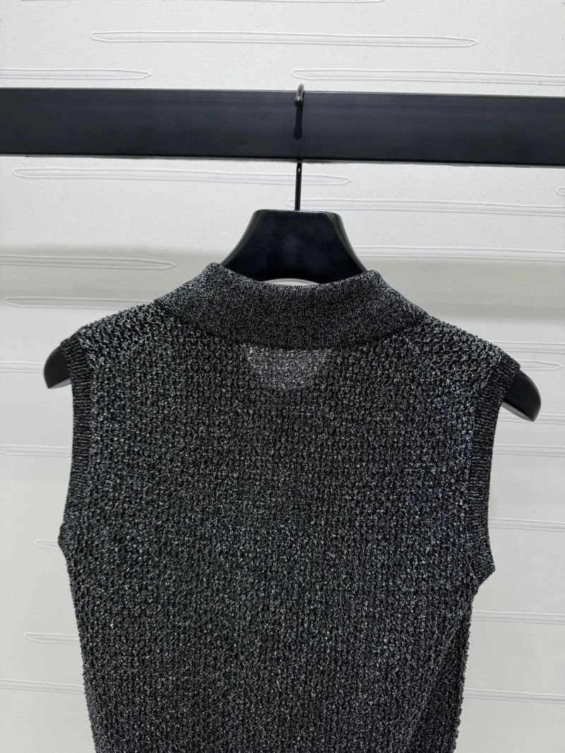 Supportive Chanel Vest 108397