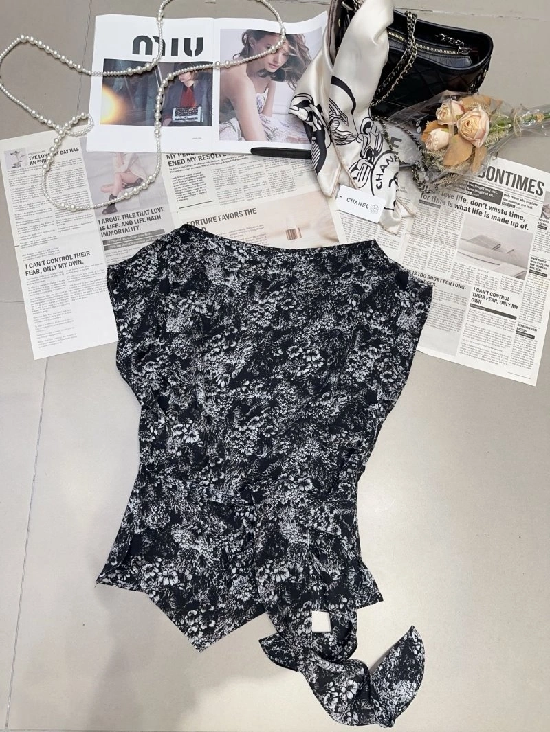 ZipUp Chanel Vest 108389