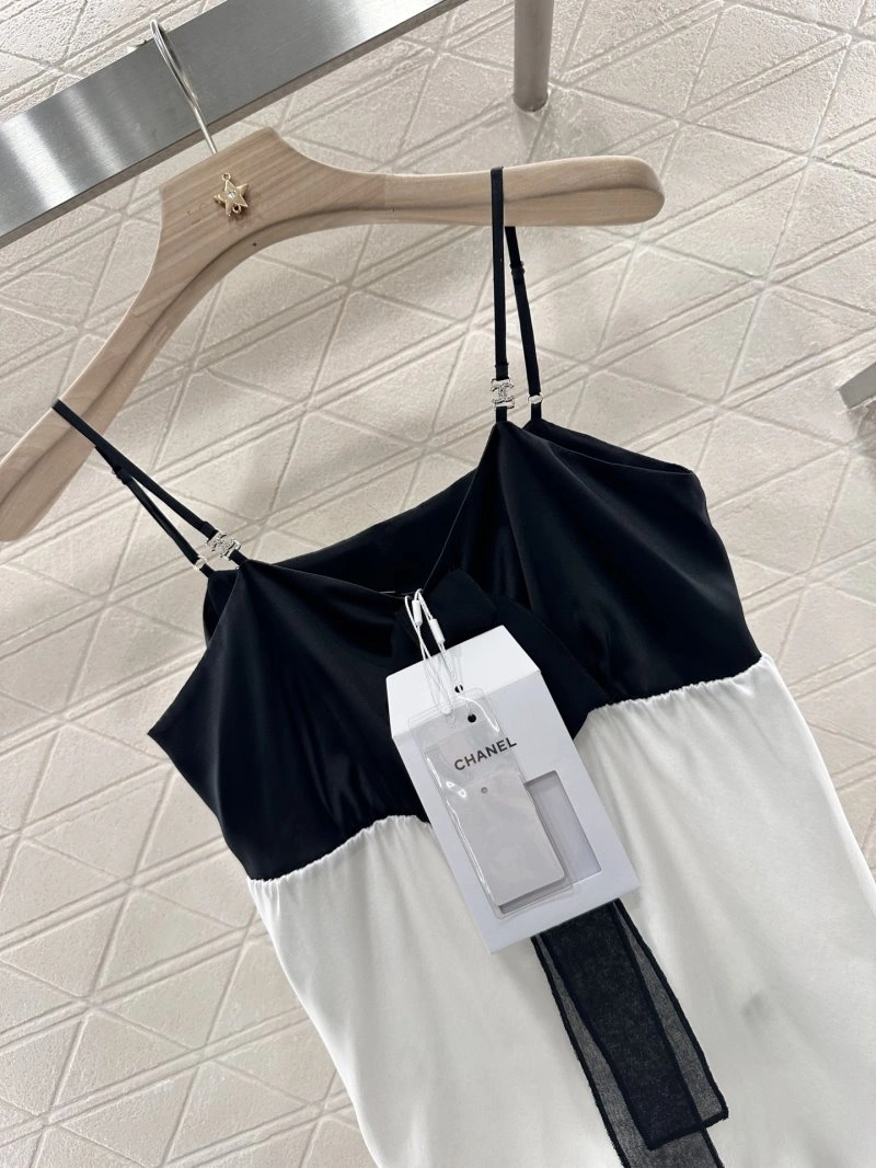 Chanel Vest Snug 108388