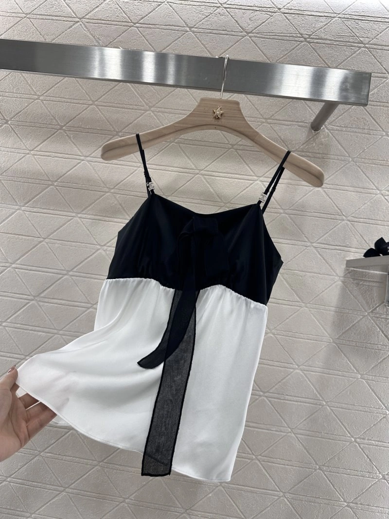 Chanel Vest Snug 108388
