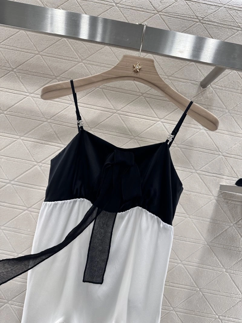 Chanel Vest Snug 108388
