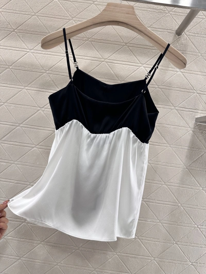 Chanel Vest Snug 108388