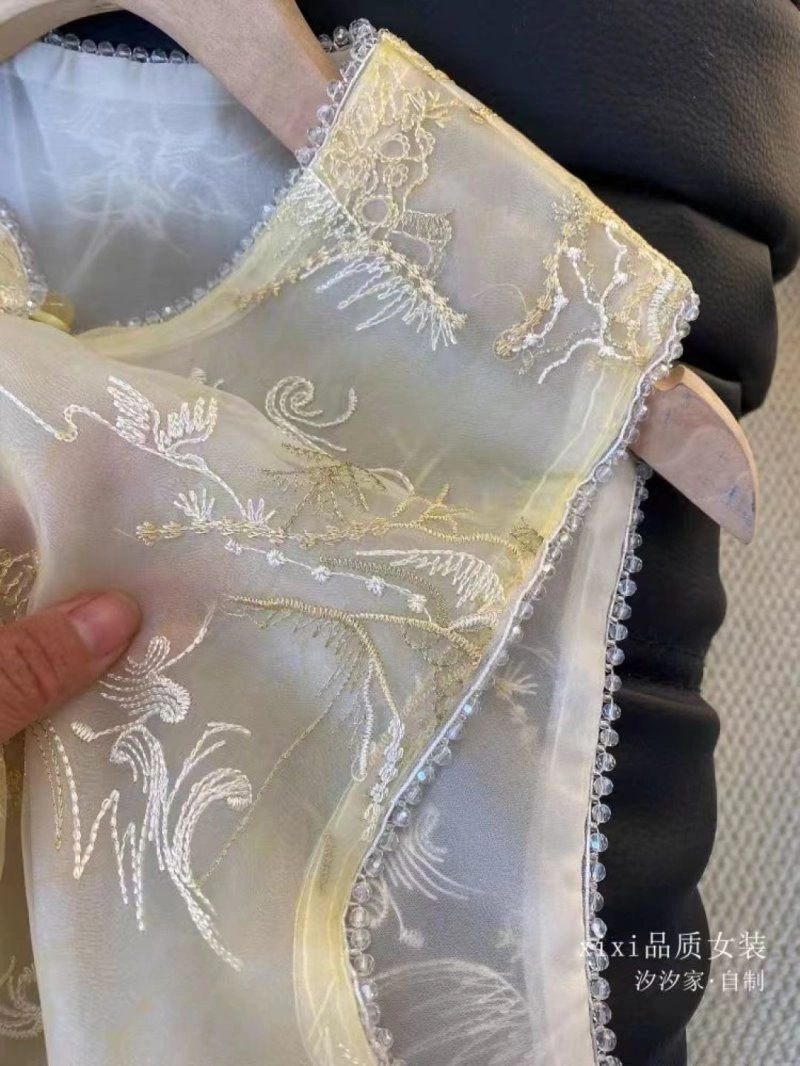 Refined Chanel Vest 110143