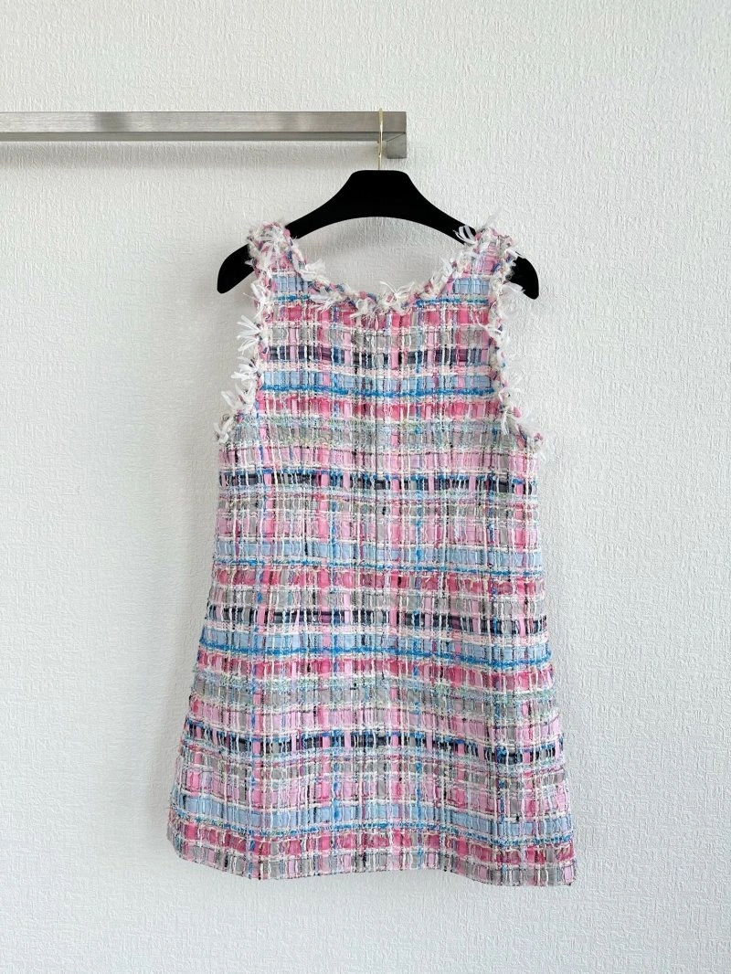 Chanel Vest OnTrend 110118