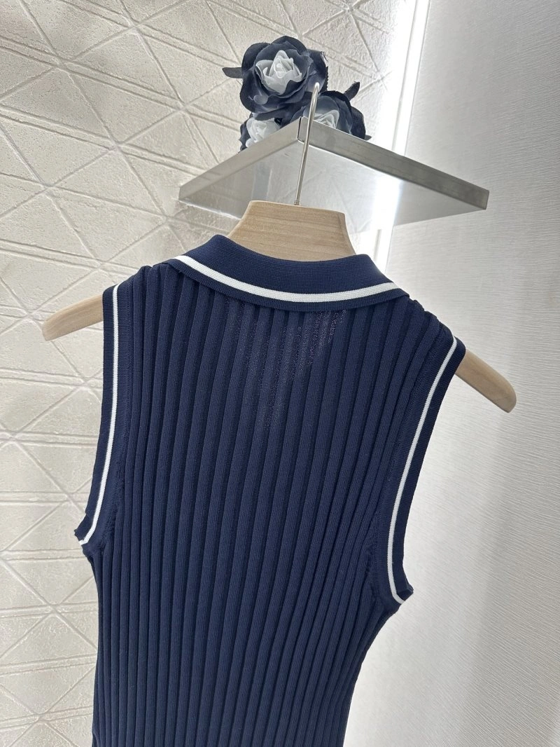 Reliable Chanel Vest 110141