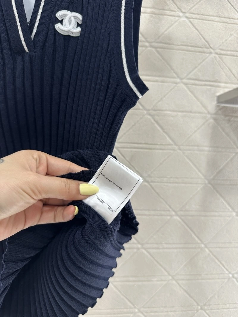 Reliable Chanel Vest 110141