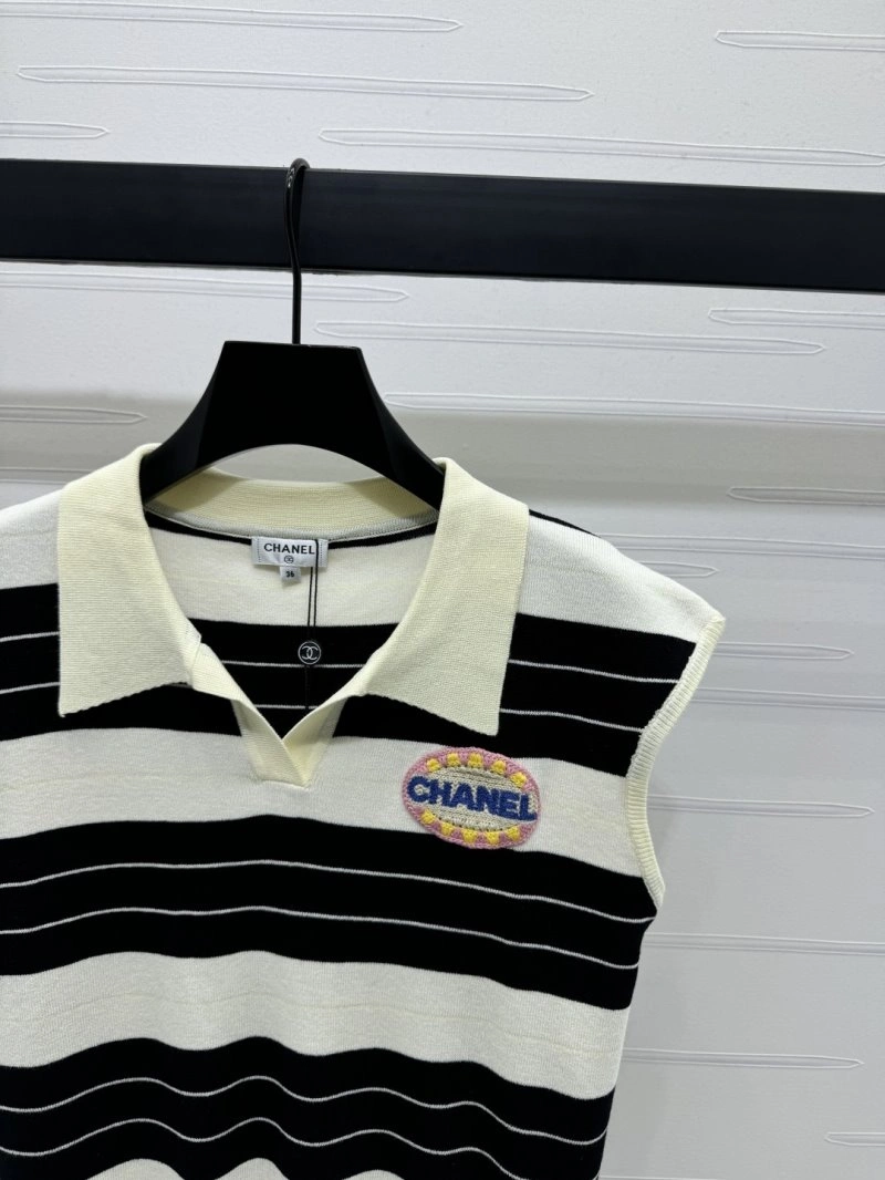 Minimalist Chanel Vest 110108