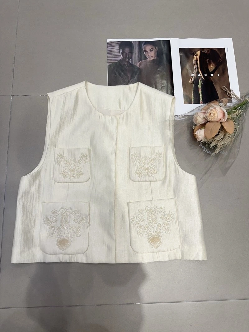 Stylish Chanel Vest 110100