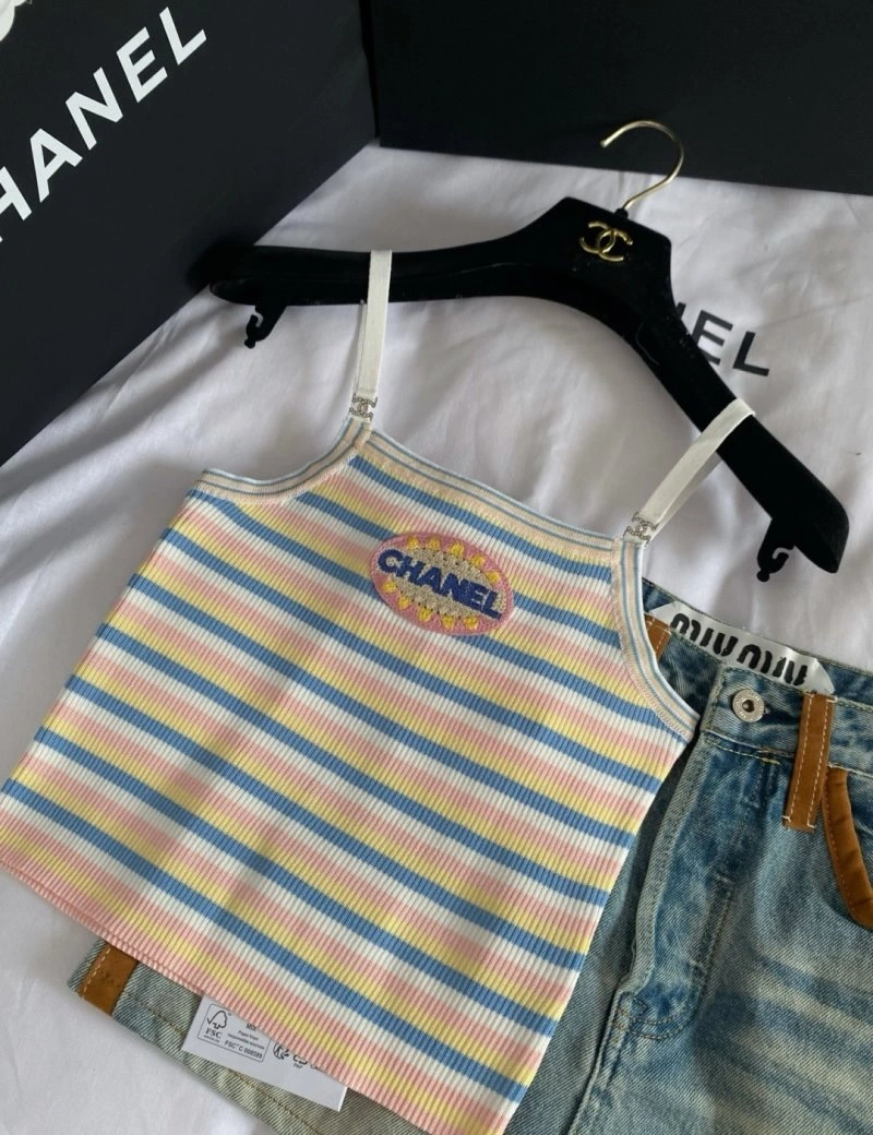 Sophisticated Chanel Vest 110084